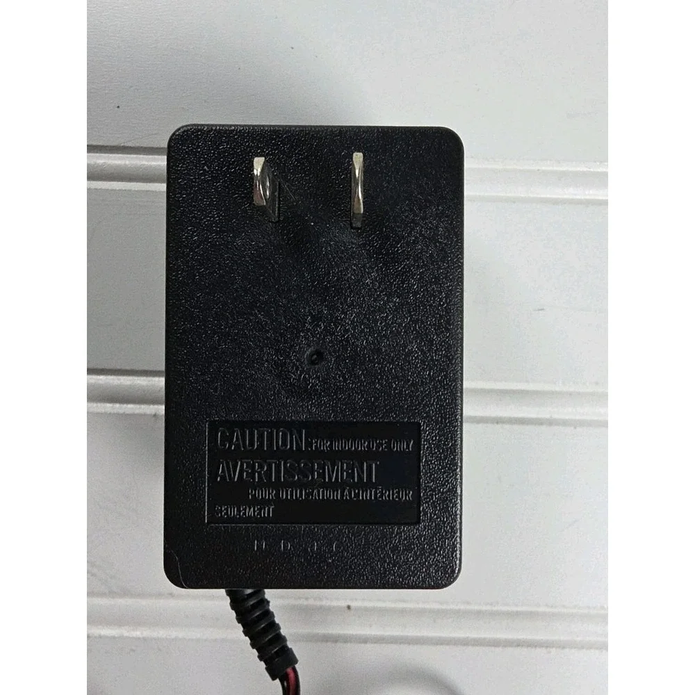 Genuine Sony AC Power Adapter 220-230V AC 6V DC 800ma - VGC (AC-MZ60A)